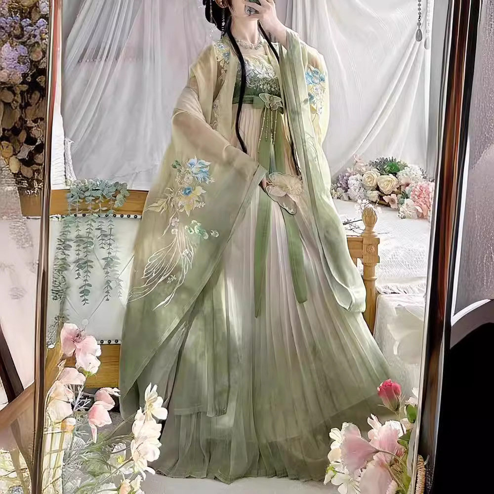 春夏款汉服【春色几分】重工刺绣汉服半身裙