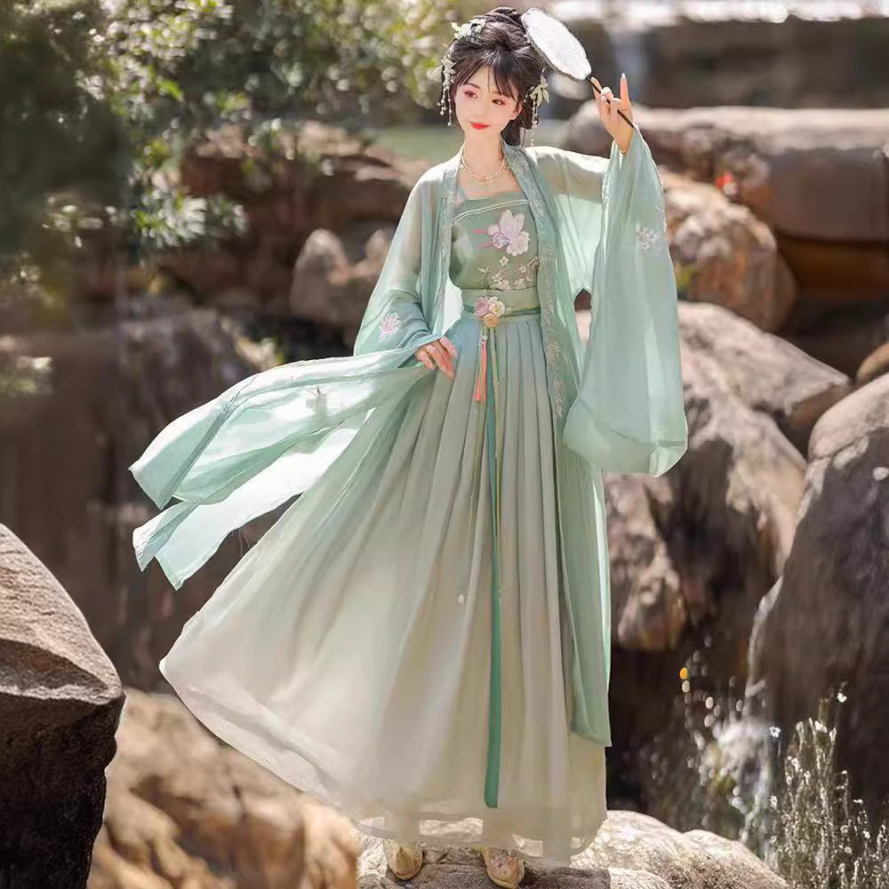 夏季新款诃子裙绿莺汉服绿色唐制汉服半身裙