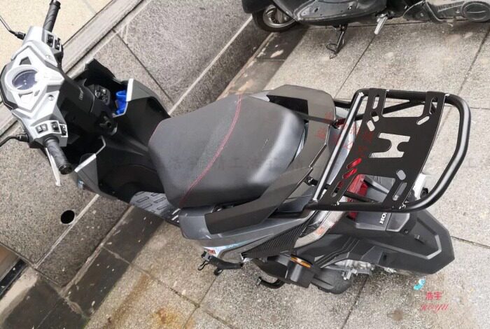 适用于摩托车本田裂行125行李架尾架货架裂行125后靠背货架尾箱架