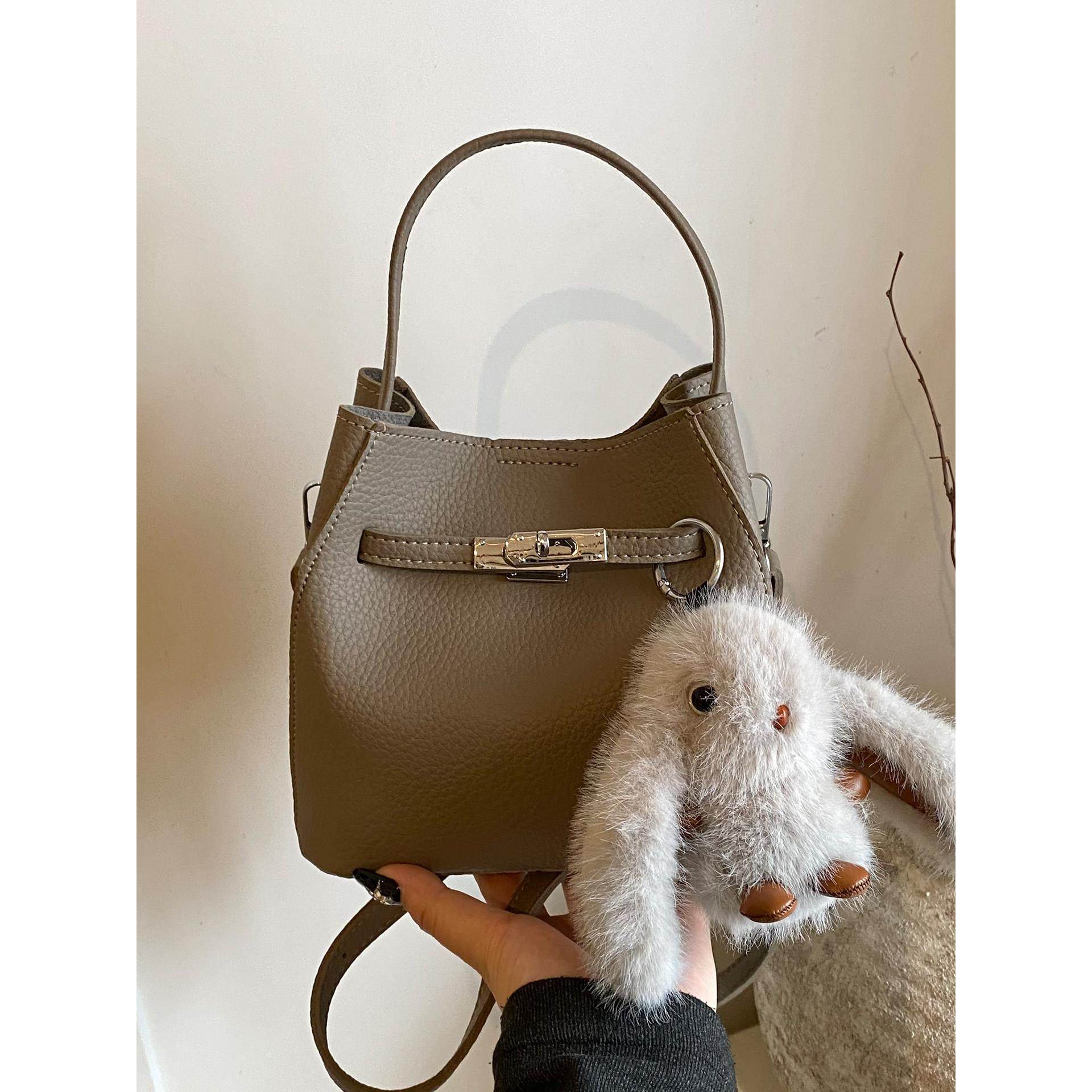 日常通勤百搭荔枝纹小拎包包女式2025新款潮高级感单肩斜挎水桶包,箱包皮具/热销女包/男包,水桶包,淘宝优惠券,粉丝福利购,淘宝优惠卷