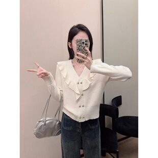 胖mm荷叶边打底衫 外套女早秋大码 上衣 V领红色双排扣针织开衫 法式