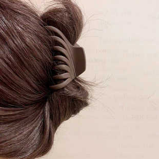 少发量抓夹女简约百搭后脑勺盘发鲨鱼夹2024新款 半扎发夹发卡发饰