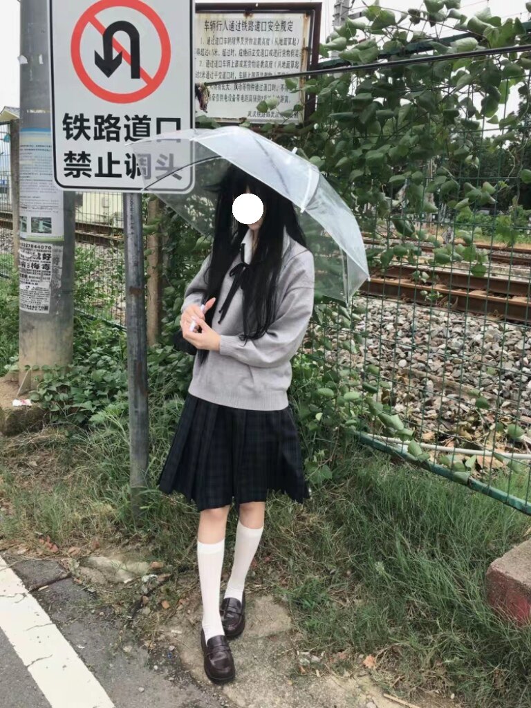 JK毛衣套装V领浅灰长袖针织衫秋冬款校供感学院风海苔中长裙制服图片