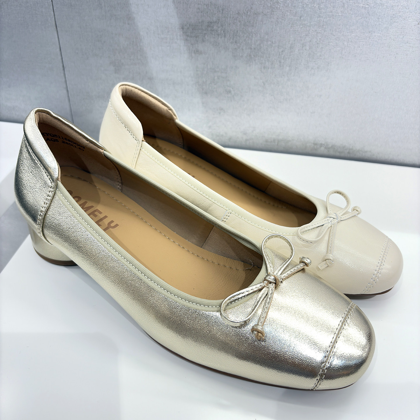 COMELY康莉2025新款粗跟羊皮蝴蝶结舒适软底通勤浅口单鞋KYQ51168