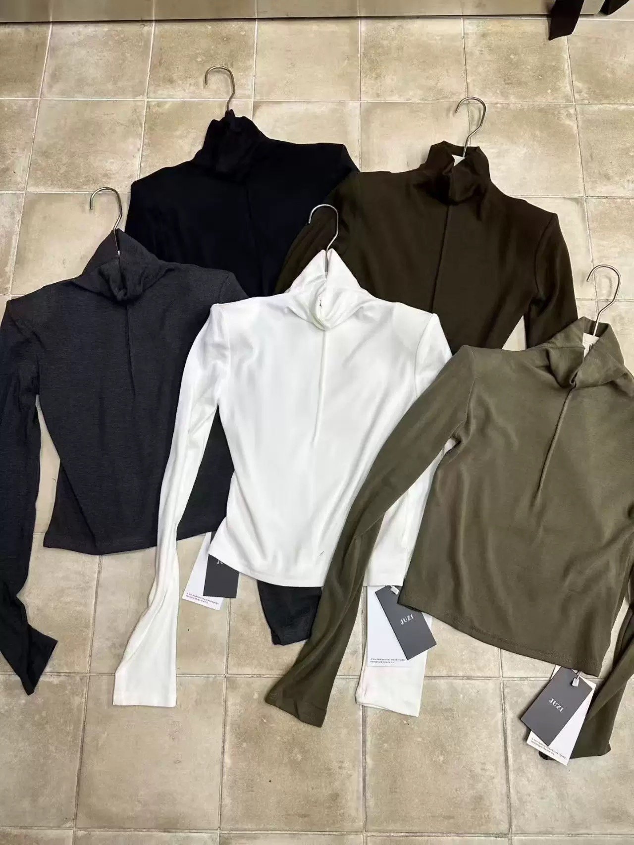 2025秋冬磨毛绒新款韩版时尚百搭半高领休闲显瘦打底衫长袖T恤女