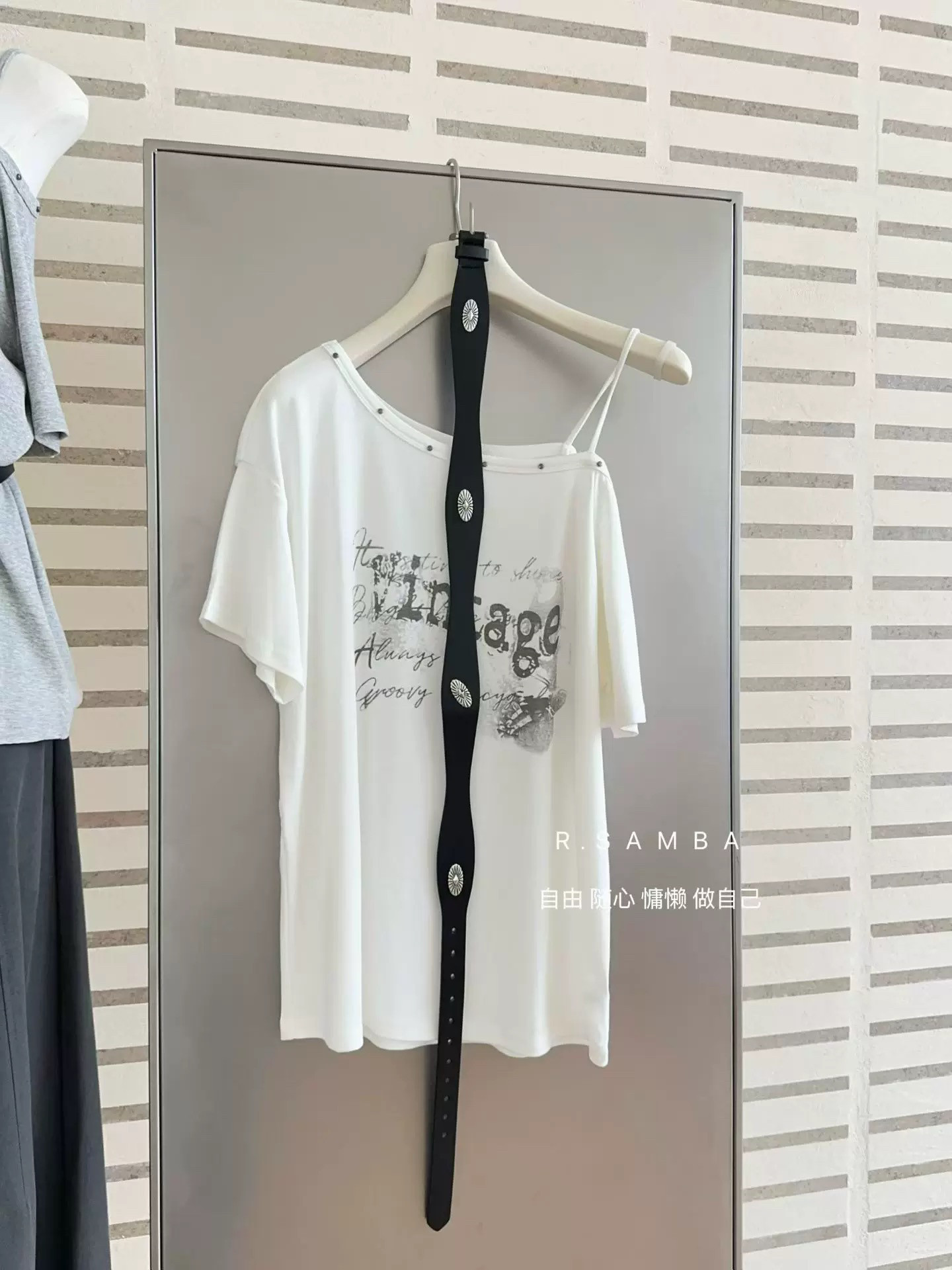 十三行2026夏装新款美式辣妹斜肩字母印花短袖T恤女宽松显瘦上衣