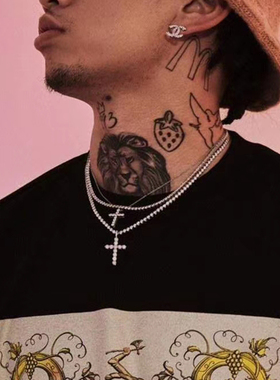 马思唯同款镶钻十字架项链男锆石吊坠嘻哈潮流欧美个性rapper项链