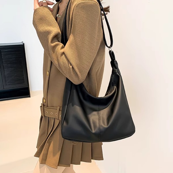 单肩包女式2025新款小众高级感大容量包包轻奢斜挎包通勤托特包潮