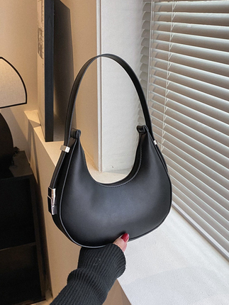 Crescent Underarm Bag, Black Single-Shoulder Women's Bag, Summer 2025 New Niche Design, Commuter High-End Handbag
