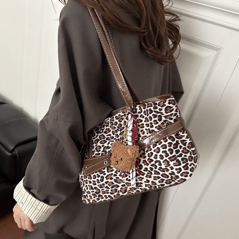 复古豹纹托特包女2025新款高级感大容量单肩包时尚小众女包腋下包