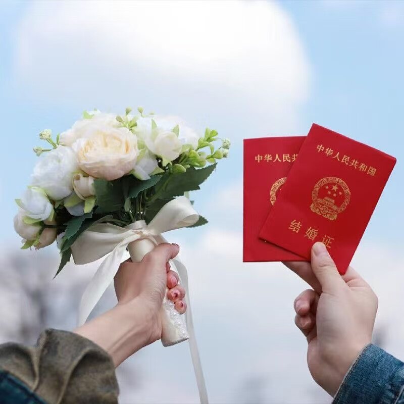 新娘手捧花领证欧式玫瑰婚纱拍照结婚新款香槟奶白仿真婚礼花束