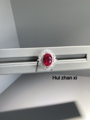 Hui zhan xi培育红宝大克拉鸽血红豪镶设计款戒指