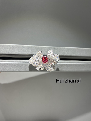 Hui zhanxi培育红宝碧玺色蝴蝶结豪镶设计款戒指