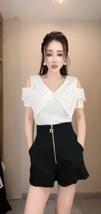 2024欧洲站设计感V领露肩拼接蝴蝶结T恤女短袖夏装新款洋气上衣潮
