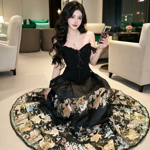 新中式黑色改良马面裙礼服套装