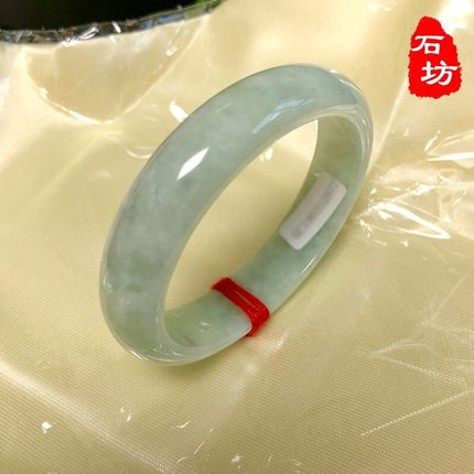 正品天然玉手镯翡翠色手镯子女款浅绿淡绿色玉手镯玉石器特价包邮
