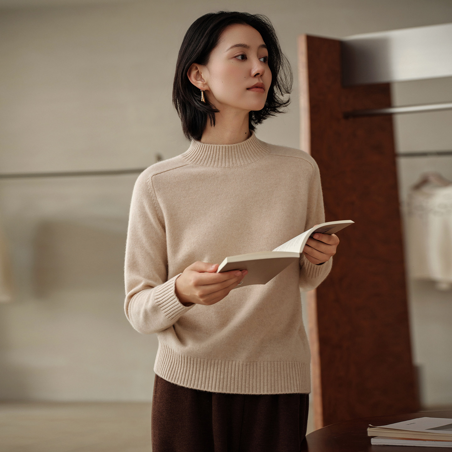 2025秋冬新款100%山羊绒衫女半高领马鞍肩双股加厚针织衫轻奢百搭,女装/女士精品,羊绒衫,淘宝优惠券,粉丝福利购,淘宝优惠卷