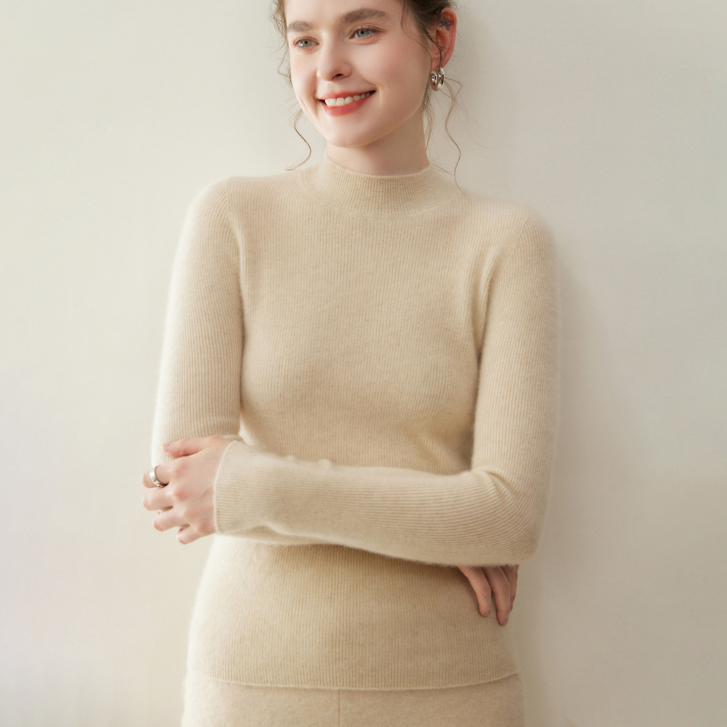 秋冬新款100%山羊绒衫女半高一线修身显瘦轻盈软糯内搭针织打底衫,女装/女士精品,羊绒衫,淘宝优惠券,粉丝福利购,淘宝优惠卷