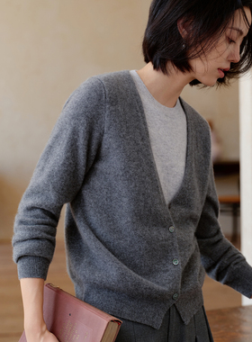 秋冬圆领羊绒衫女100纯山羊绒开衫外套设计感小众假两件撞色毛衣