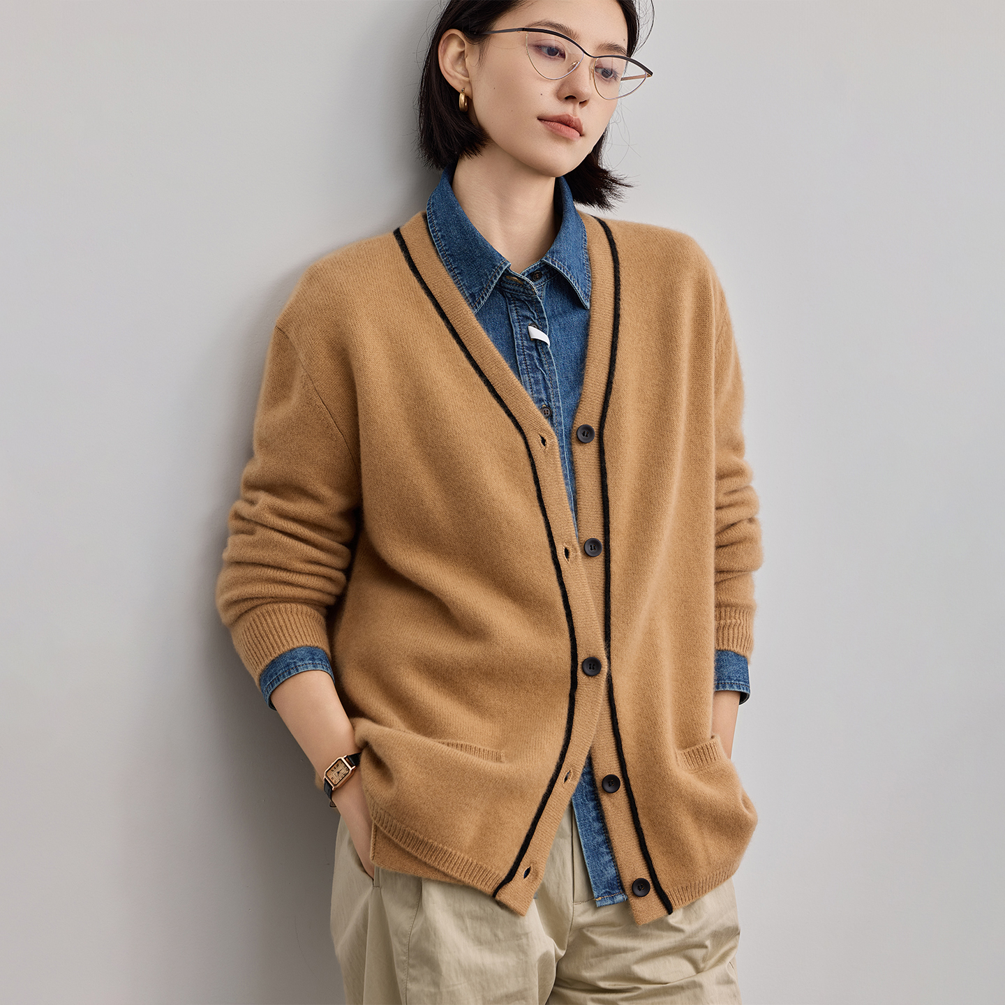 秋冬新款100%纯山羊绒开衫女V领宽松线条加厚高级感针织外套上衣
