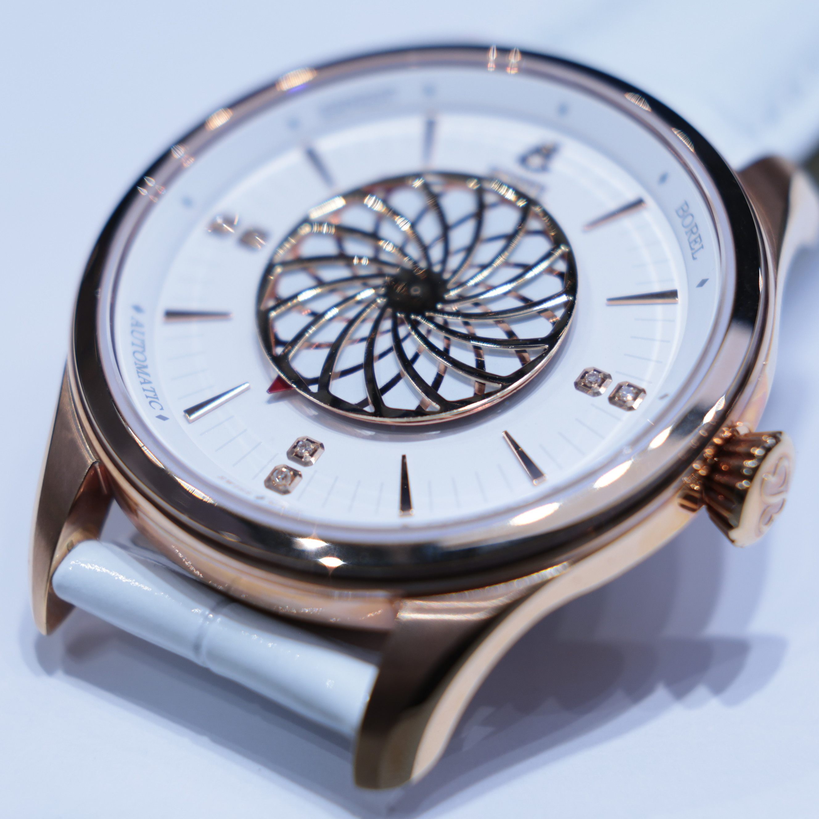 瑞士依波路Ernest Borel鸡尾酒系列全新自动机械女表