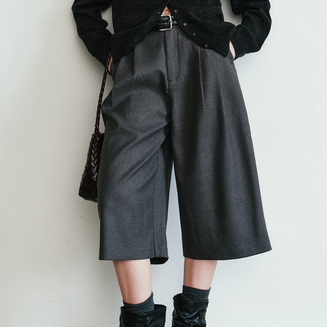 AevumForm极简压褶七分西裤