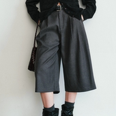 Aevum 新款 Form 极简压褶七分西裤 2025秋季