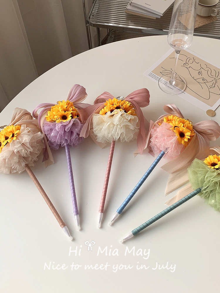 꽃다발 개학초 선생님께 드리는 손수 만든 불멸의 꽃 해바라기 꽃다발과 실용적인 스승의날 선물펜