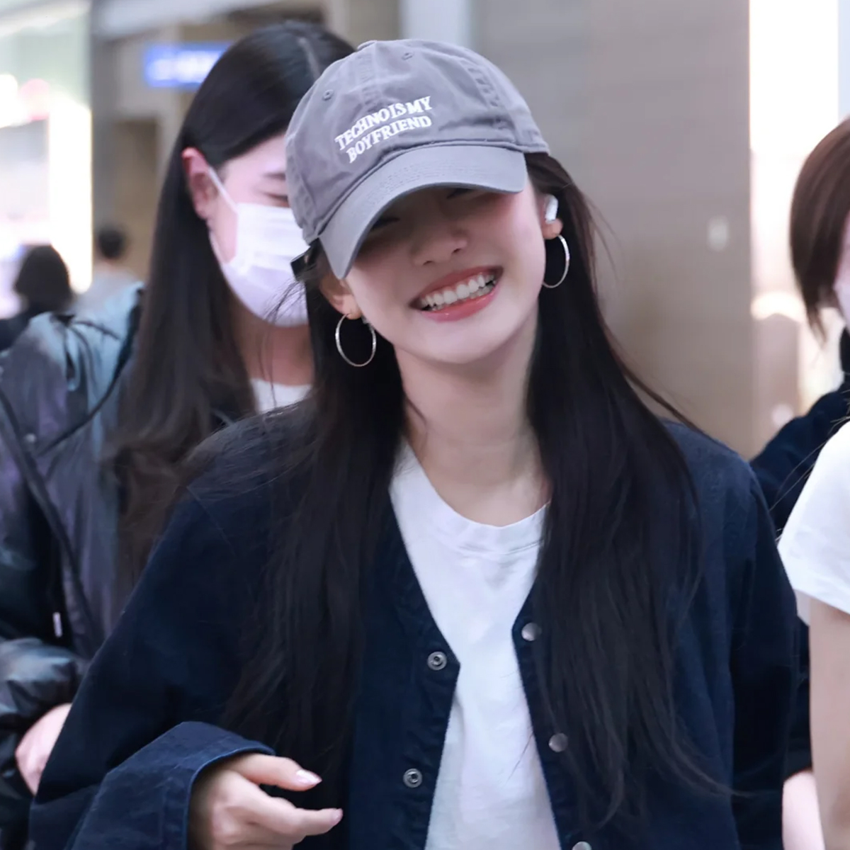 宁艺卓宁宁同款灰色字母帽子2025新款百搭休闲显脸小棒球帽鸭舌帽