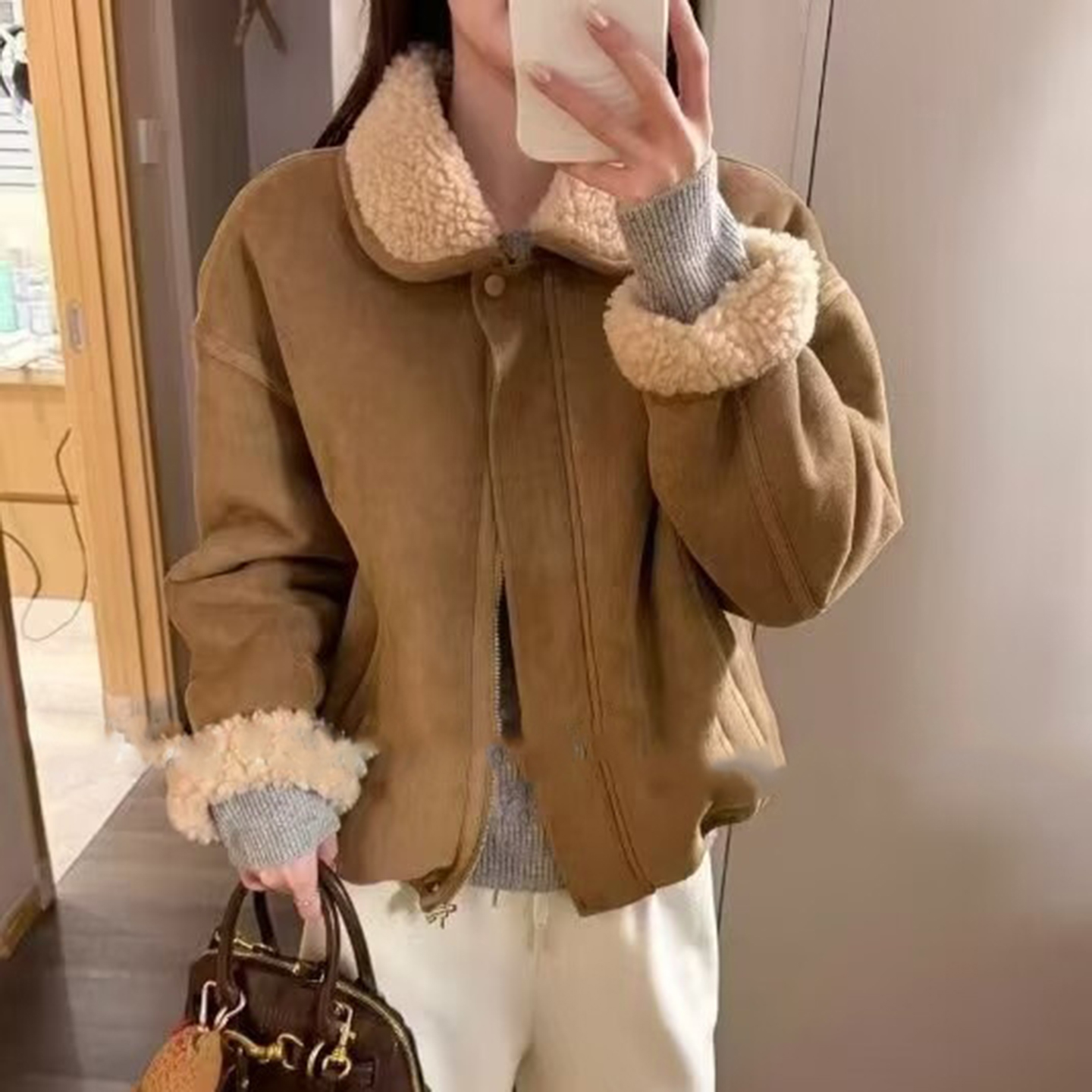 复古时尚皮毛一体外套女2025冬季新款翻领两面穿加厚保暖棉服外套