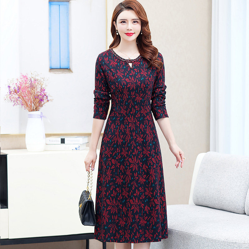 妈妈装连衣裙女中长款过膝长袖裙子中老年女装秋冬打底裙大码修身