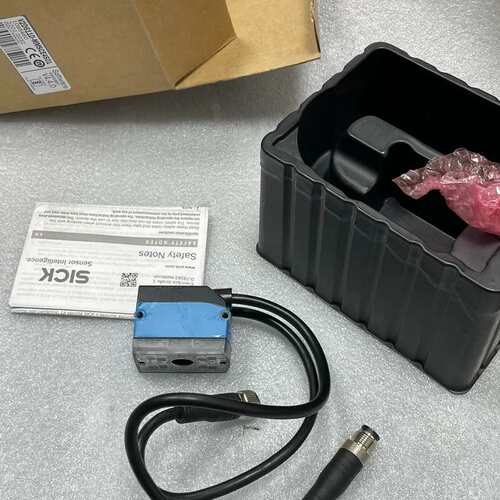 议价西克SICK原装V2D611D-MMSCE4S01读码器，带