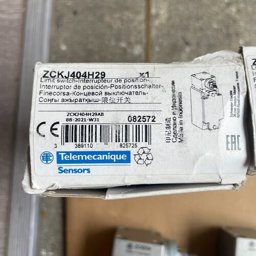 议价施耐德Telemecanique限位开关ZCKJ404H29