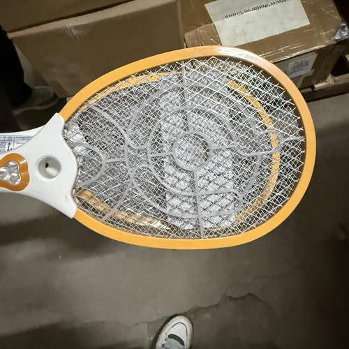 坏的电蚊拍。杂款随机发。