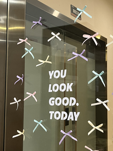 蝴蝶结装饰墙上多巴胺咖啡服装店美甲店铺玻璃门橱窗场景布置贴纸