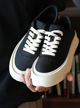 男鞋2025新款潮流百搭厚底纯色休闲板鞋男透气增高低帮黑色帆布鞋
