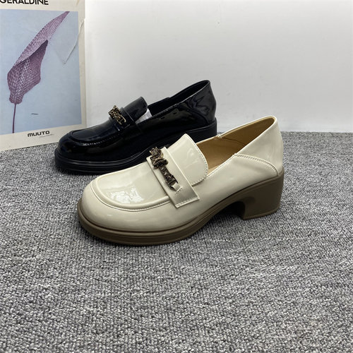 真皮高跟女鞋粗跟漆皮乐福鞋