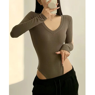 ZRSHOP欧美风V领连体衣弹力修身 上衣 巨显身材性感辣妹加绒打底衫