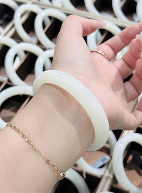 天然和田玉羊脂玉手镯泥鳅背玉镯