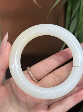 天然和田玉羊脂糖白玉两色玉镯子