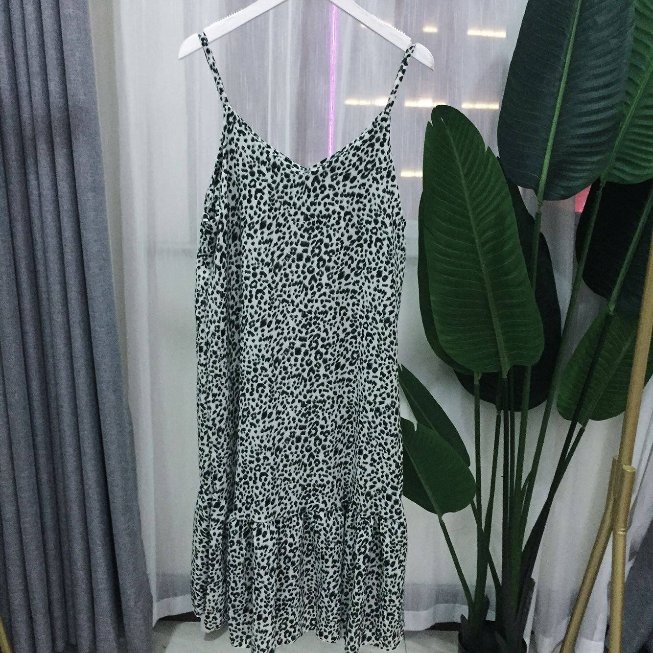 2019春夏新款韩版宽松显瘦V领复古豹纹中长款吊带长裙雪纺连衣裙|ruв категории Женская одежда, платье - от Buy2taobao.com для оказания профессиональной услуги покупки агента Taobao