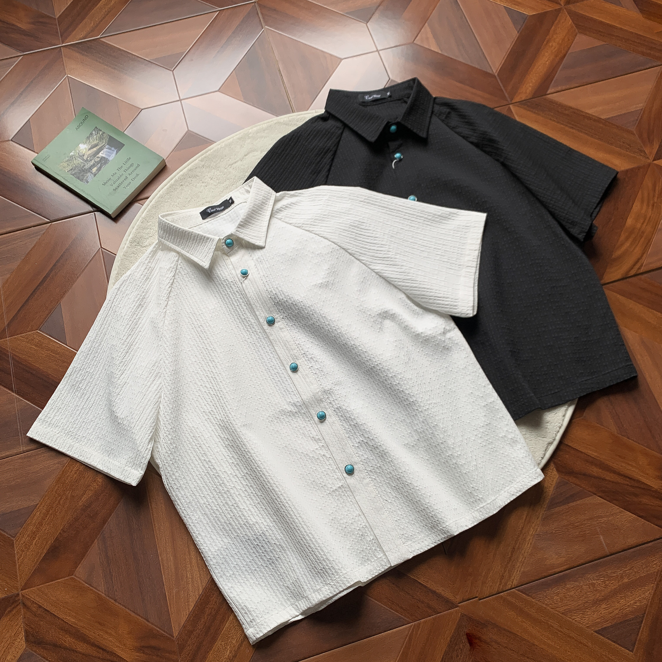 AMBSOM WEAR 海洋之泪 绿松石纽扣褶皱肌理感短袖衬衫老钱风boxy图片