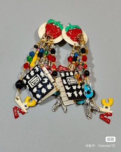 Ritz丽兹饭店字母草莓耳钉 the Vintage中古Lunch