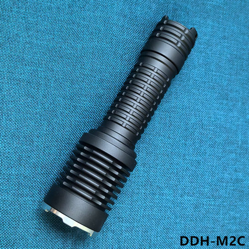 强光M2C手电筒creeC口充电