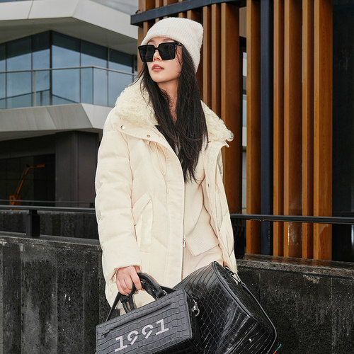 XG/雪歌百搭羊毛领中长款羽绒服