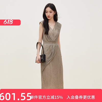 XG/雪歌中长款V领无袖连衣裙女
