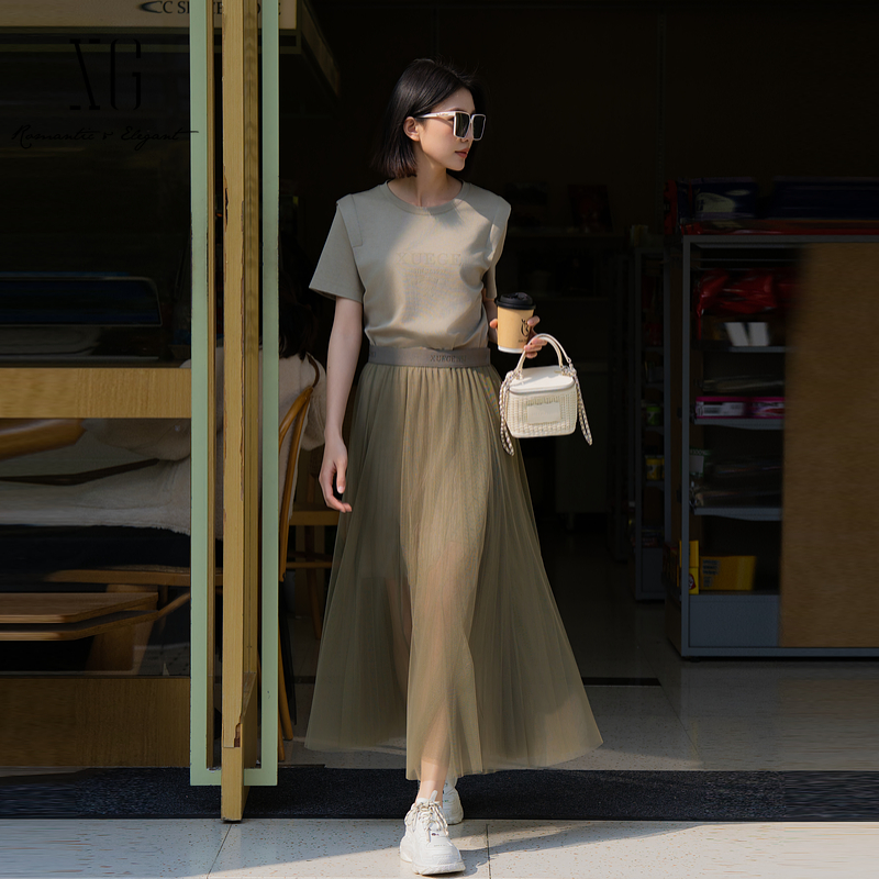 XG/雪歌新款圆领短袖连衣裙女