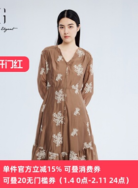 XG/雪歌法式时尚刺绣宽松穿搭连衣裙24秋新款V领裙子XJ304012B133