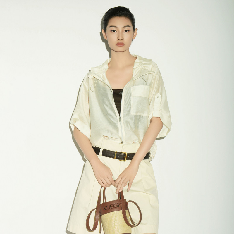 XG/雪歌26夏连帽短外套女薄款宽松拉链夹克短袖外套XL221028A530