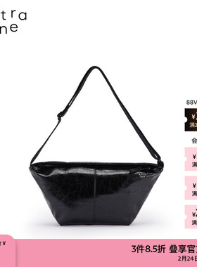 素然extra one 25春季女士经典休闲裂纹牛皮牛角包